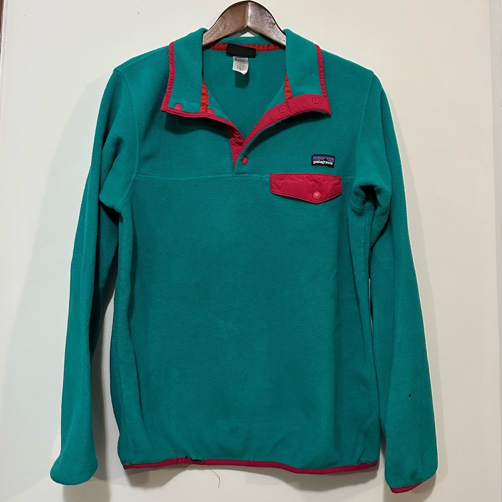 Teal and Pink Patagonia Synchilla Pullover - Size Medium (flaw noted)
